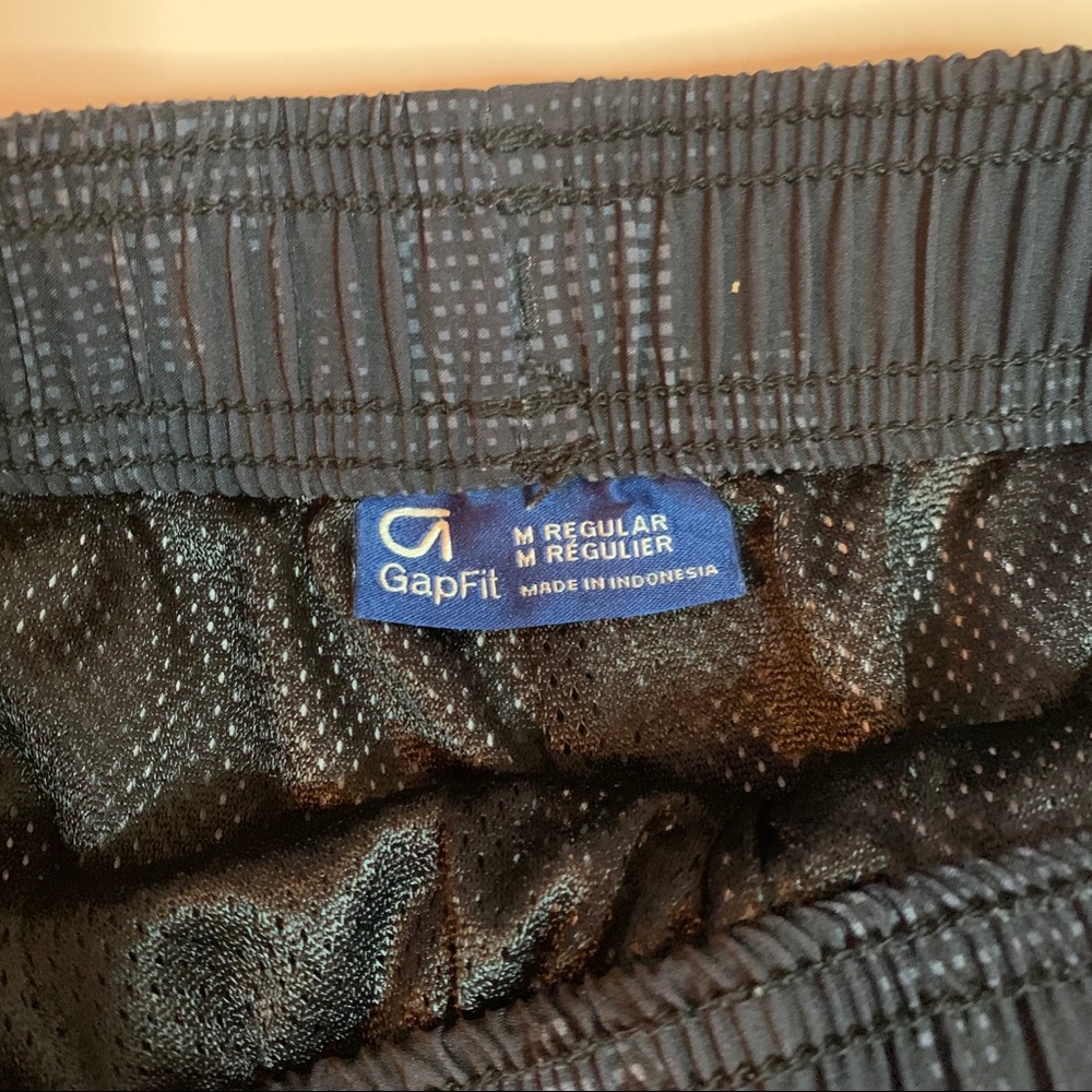 GAP shorts - Picture 3 of 3